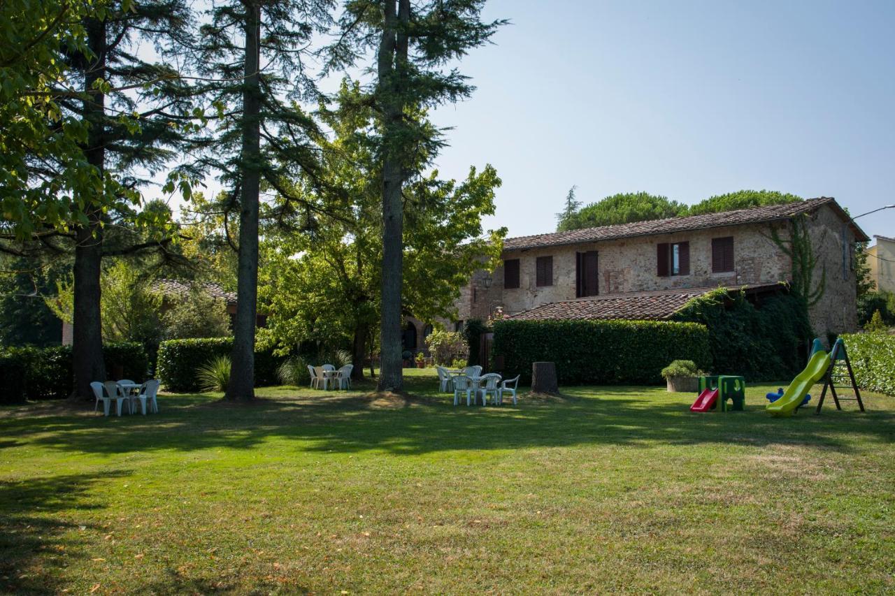 Albergo Ristorante Da Vestro Monticiano Exterior photo